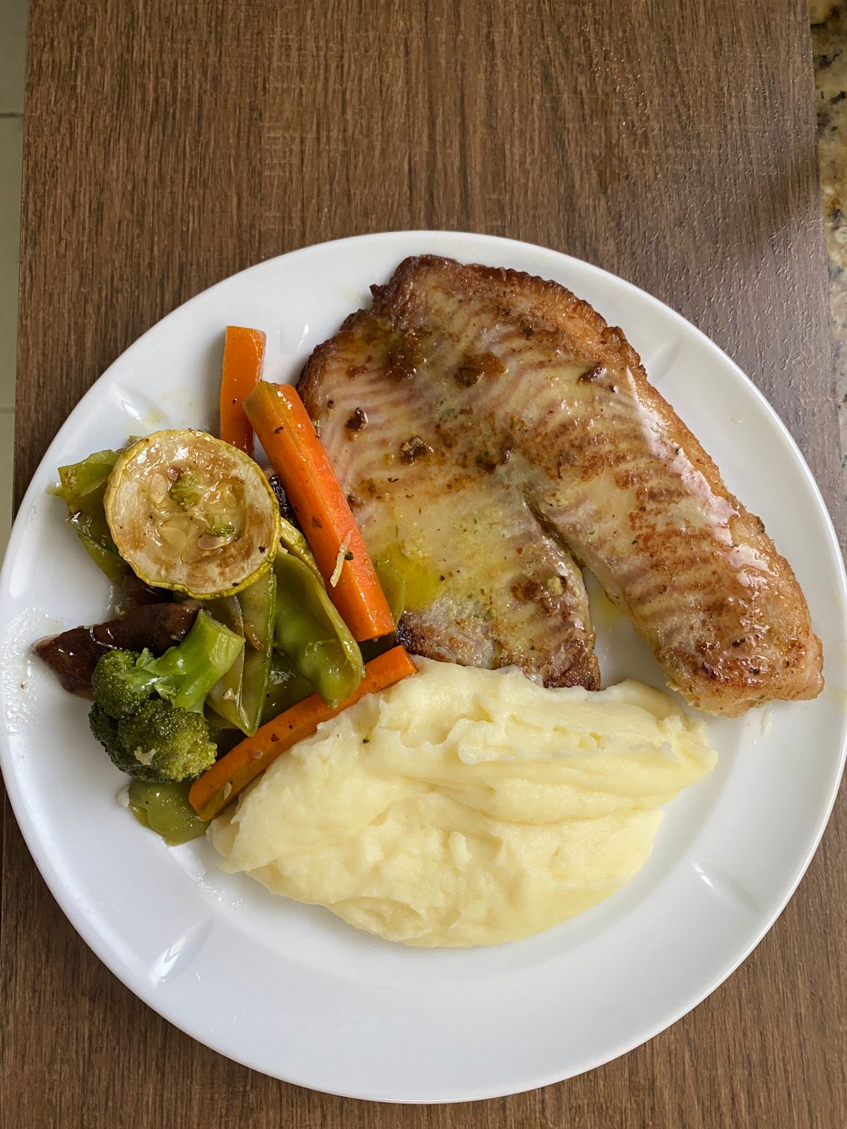 Tilápia com Purê Cítrico